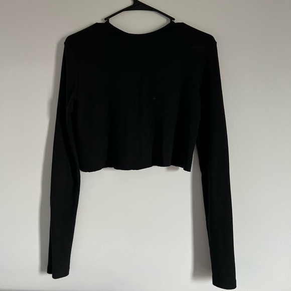 Brandy Melville Veronica Long Sleeve - Picture 2 of 2